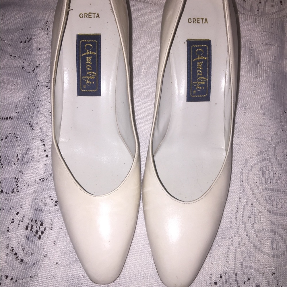Shoes - Picture 4 of 4